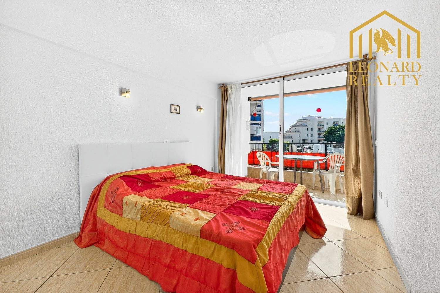 1 soverom Leilighet til salgs i Los Cristianos med garasje - € 320 000 (Ref: 9573700)