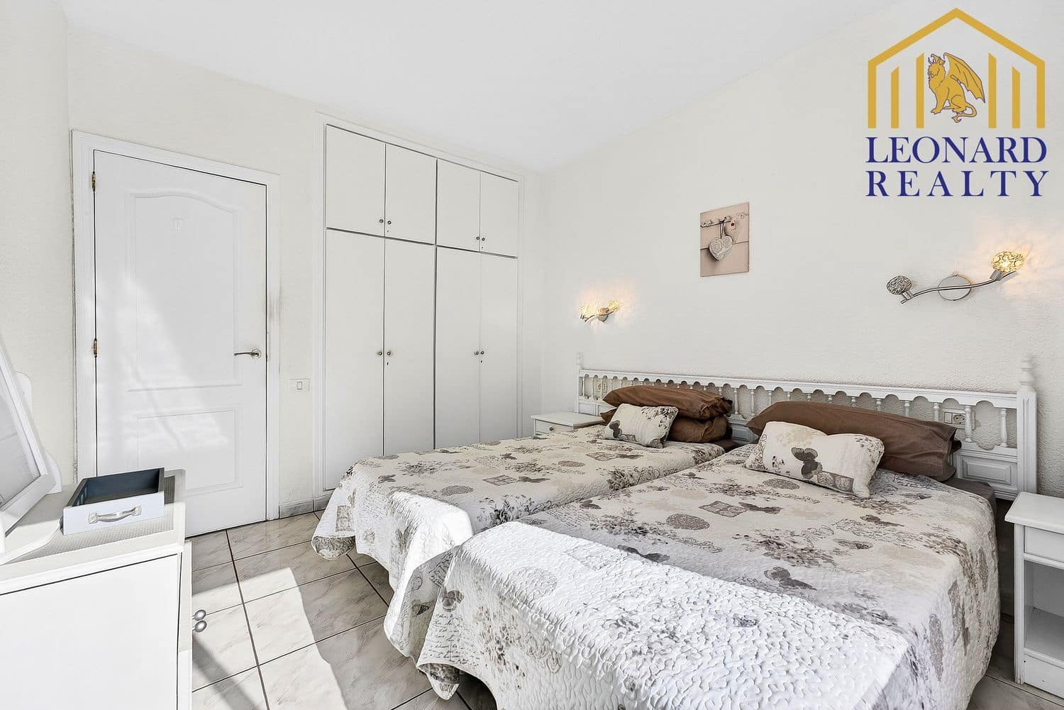 1 makuuhuone Huoneisto myytävänä paikassa Los Cristianos mukana uima-altaan 
autotalli - 249 000 € (Ref: 9629579)