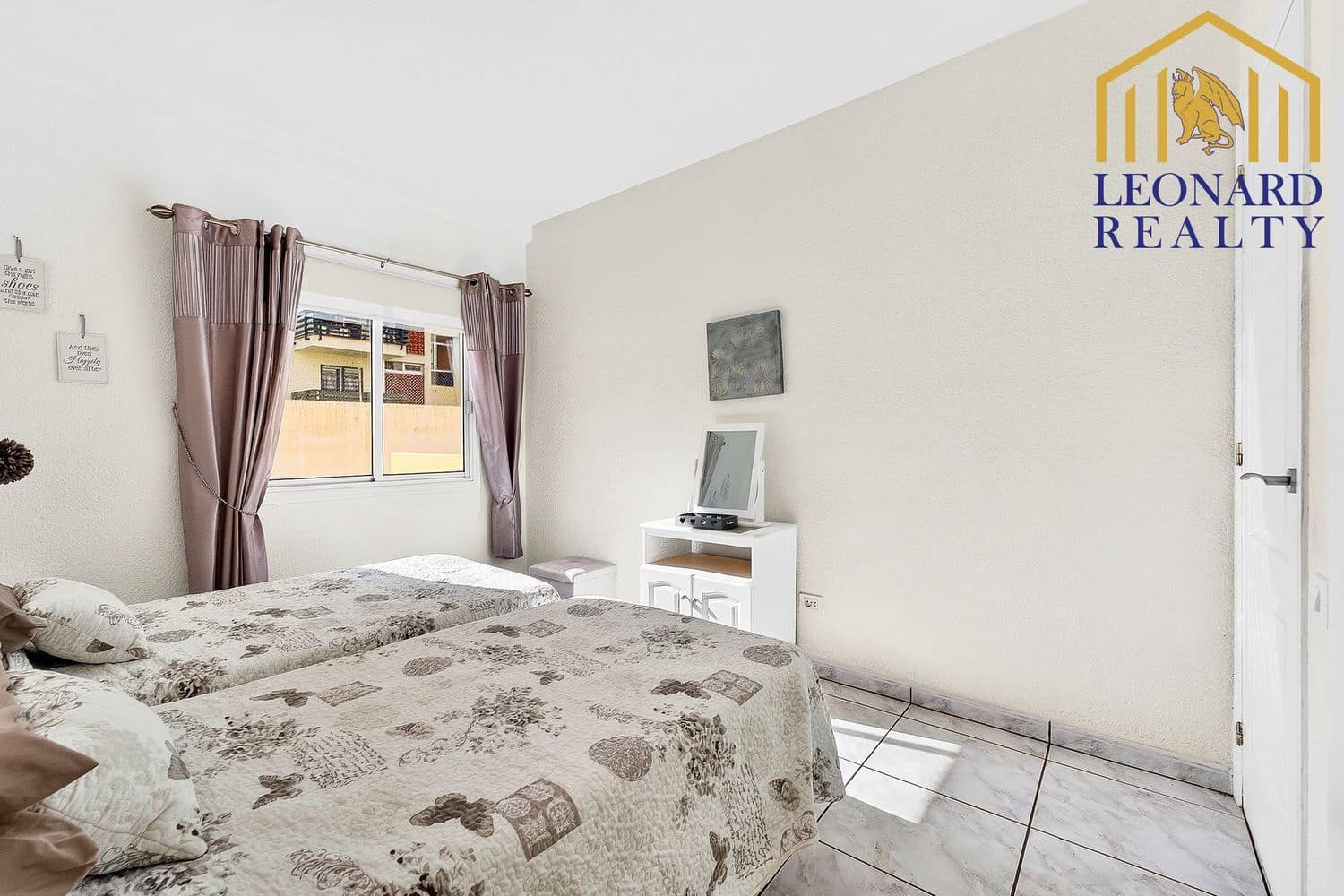 1 makuuhuone Huoneisto myytävänä paikassa Los Cristianos mukana uima-altaan 
autotalli - 249 000 € (Ref: 9629579)