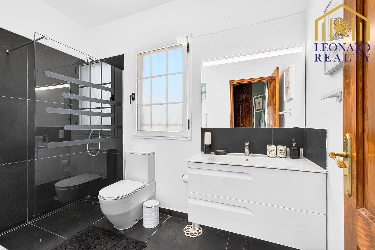 3 slaapkamer Villa te koop in La Camella met garage - € 580.000 (Ref: 9632869)