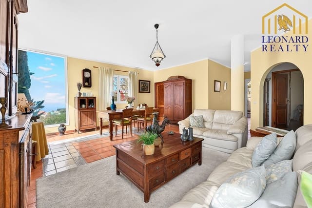 3 slaapkamer Villa te koop in La Camella, Arona met garage - € 580.000 (Ref: 9632869)