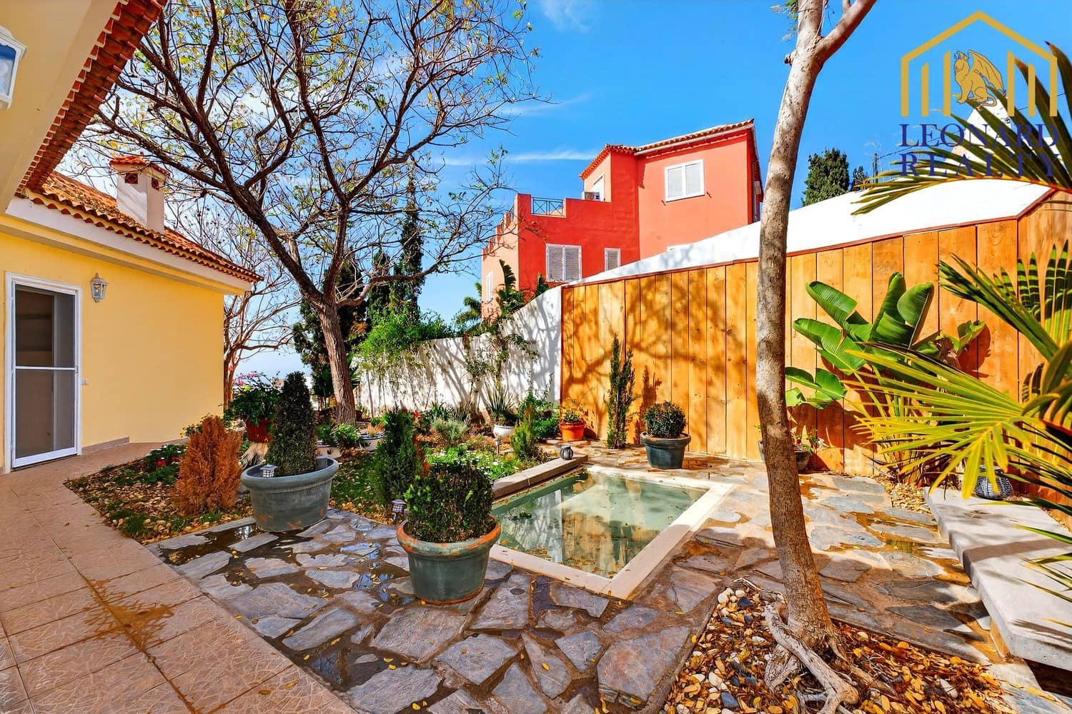 3 slaapkamer Villa te koop in La Camella met garage - € 580.000 (Ref: 9632869)