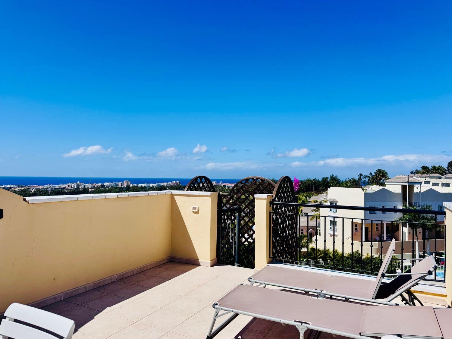 1 slaapkamer Appartement te koop in Los Cristianos met zwembad garage - € 299.000 (Ref: 9658159)