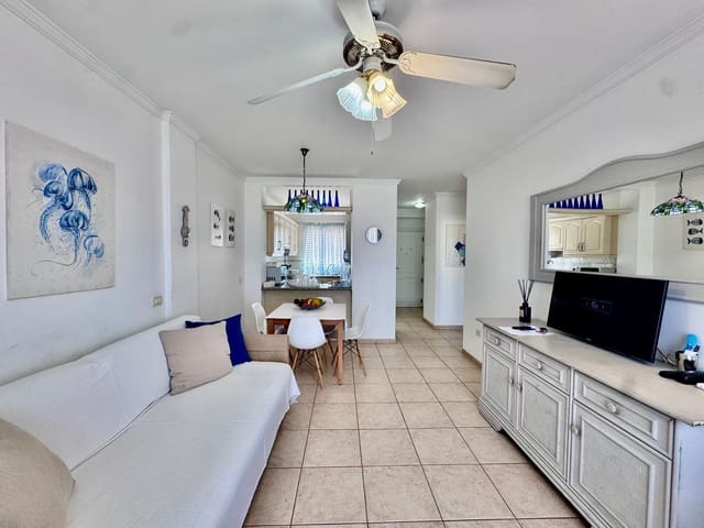 1 slaapkamer Appartement te koop in Los Cristianos, Arona met zwembad garage - € 299.000 (Ref: 9658159)