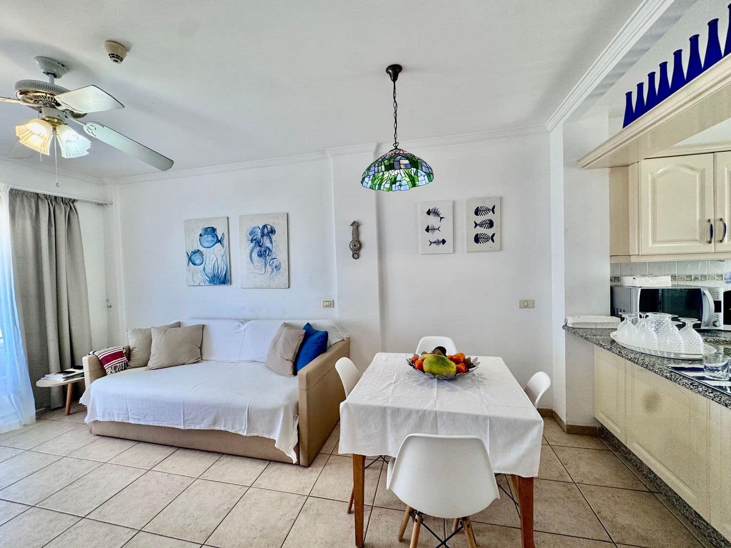 1 slaapkamer Appartement te koop in Los Cristianos met zwembad garage - € 299.000 (Ref: 9658159)