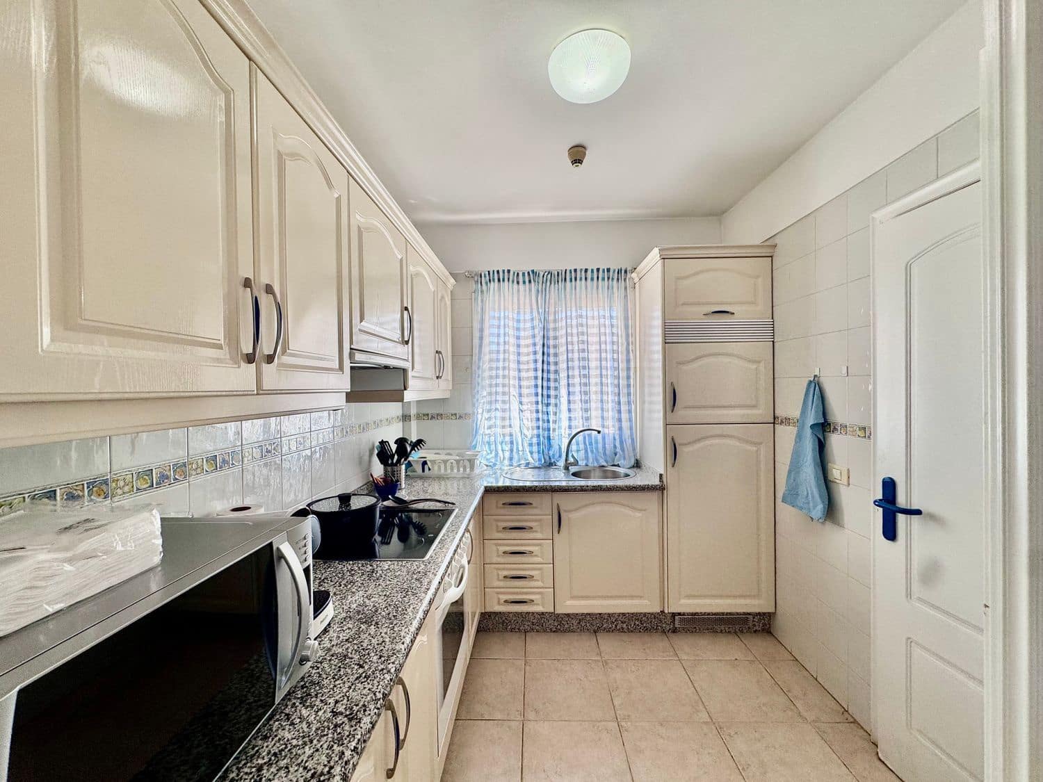 1 slaapkamer Appartement te koop in Los Cristianos met zwembad garage - € 299.000 (Ref: 9658159)