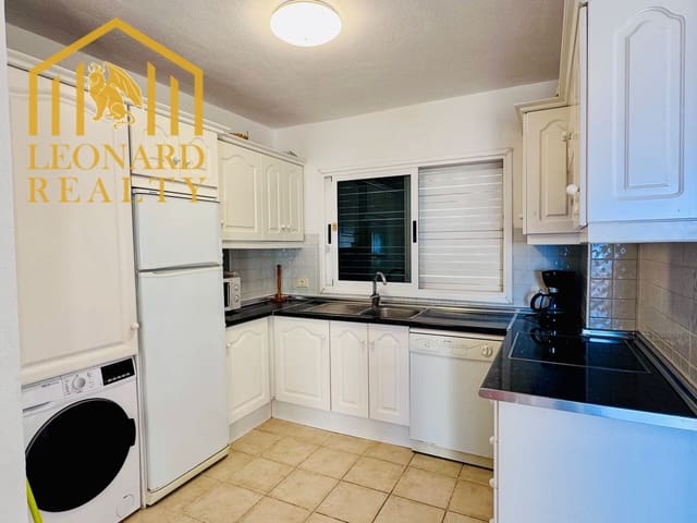 2 sypialnia Apartament na sprzedaż w San Miguel de Abona z basenem garażem - 330 000 € (Ref: 9709475)