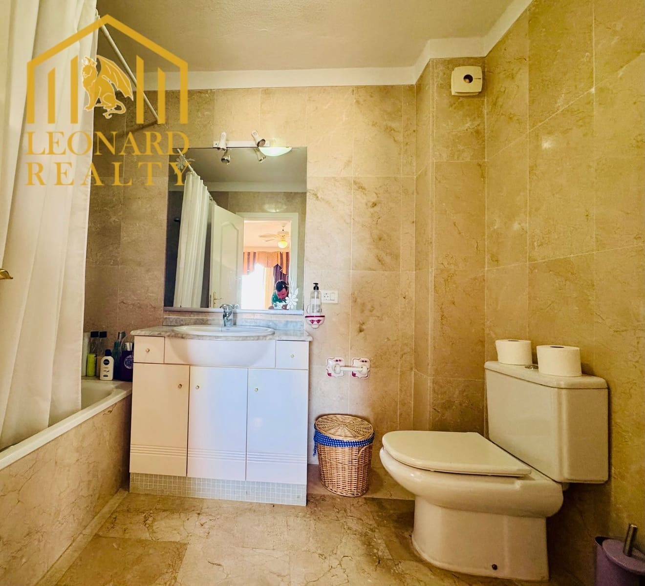 2 makuuhuone Huoneisto myytävänä paikassa San Miguel de Abona mukana uima-altaan 
autotalli - 330 000 € (Ref: 9709475)