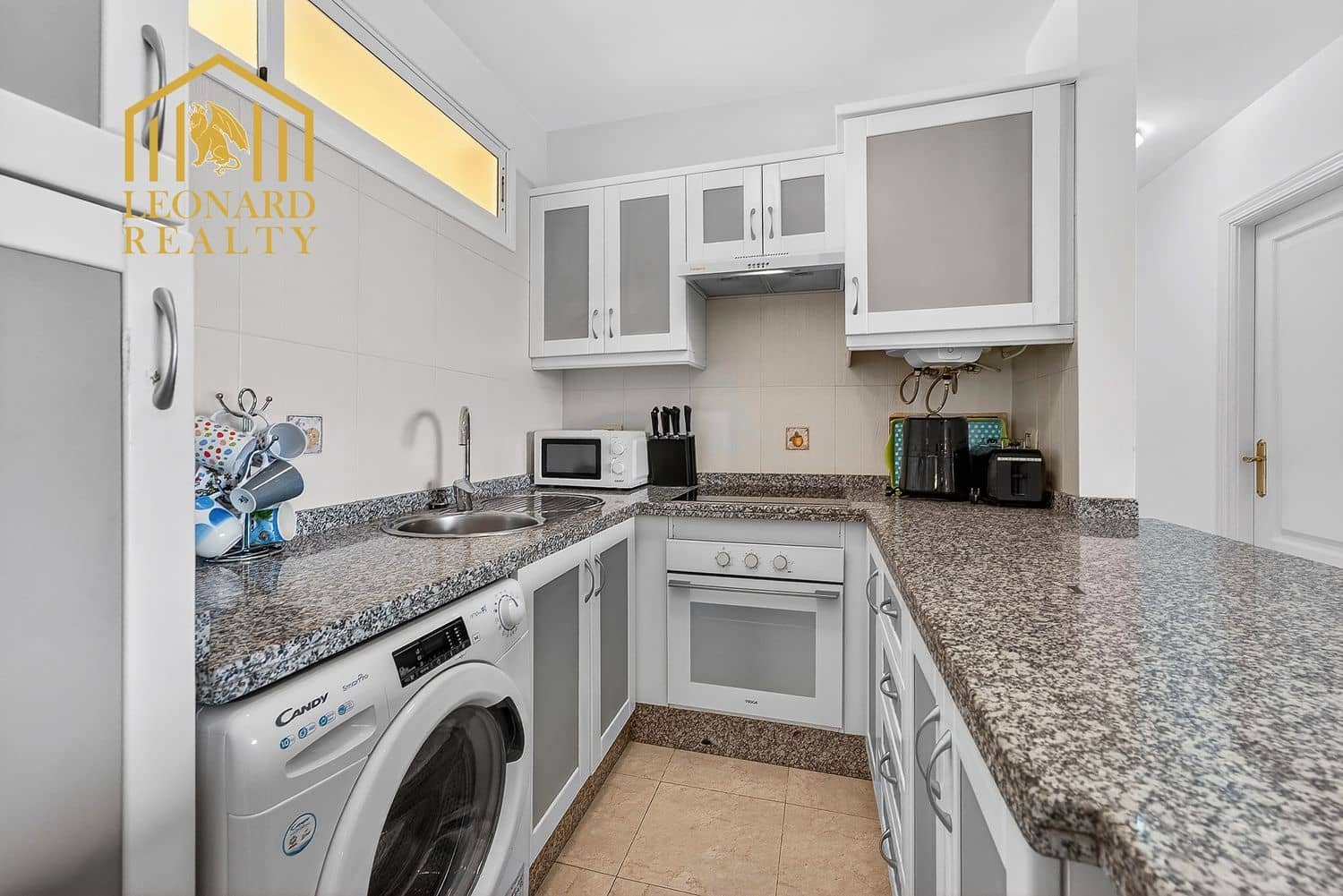 2 soveværelse Lejlighed til salg i San Miguel de Abona med swimmingpool garage - € 295.000 (Ref: 9790050)