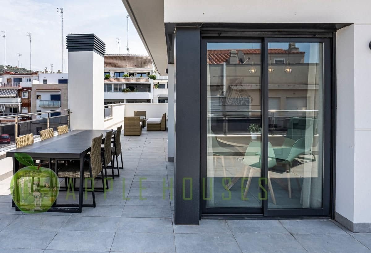 2 quarto Penthouse para venda em Sitges - 675 000 € (Ref: 8814684)