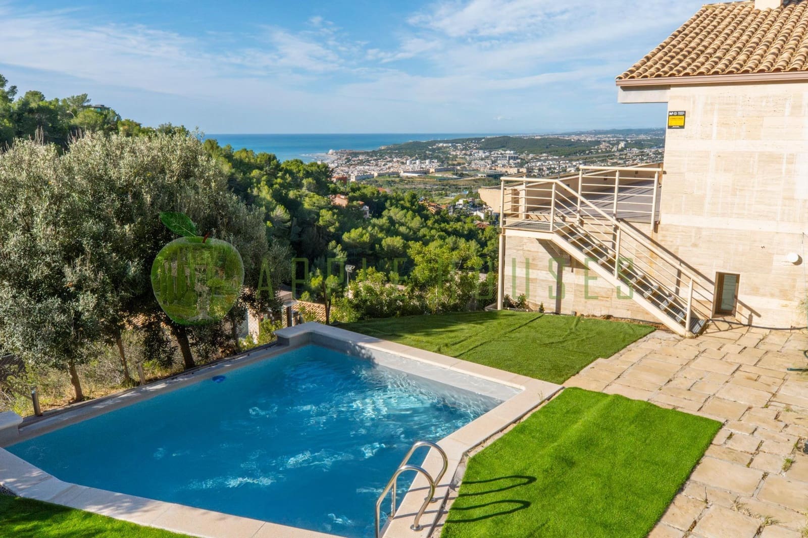 3 soveværelse Villa til salg i Sitges med swimmingpool garage - € 870.000 (Ref: 8814686)