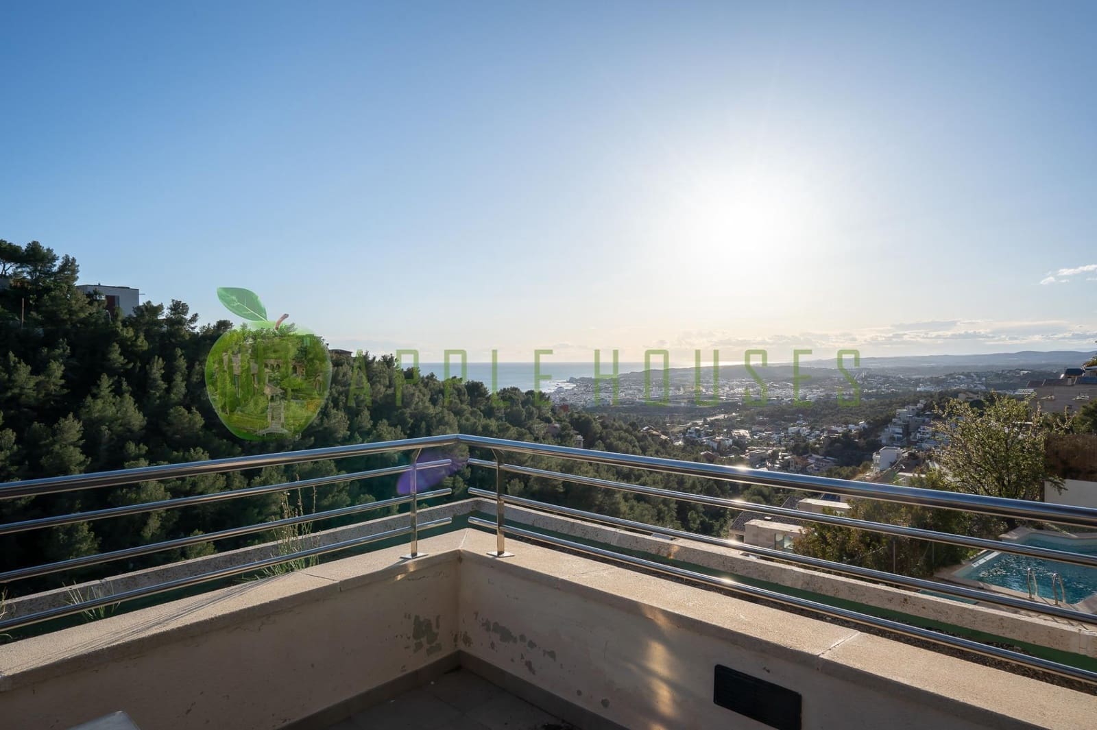 3 bedroom Villa for sale in Sitges with pool garage - € 870,000 (Ref: 8814686)