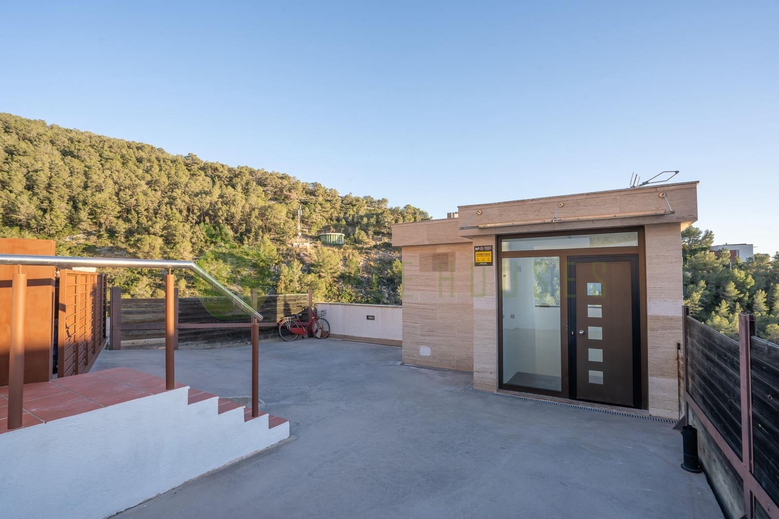 3 bedroom Villa for sale in Sitges with pool garage - € 870,000 (Ref: 8814686)