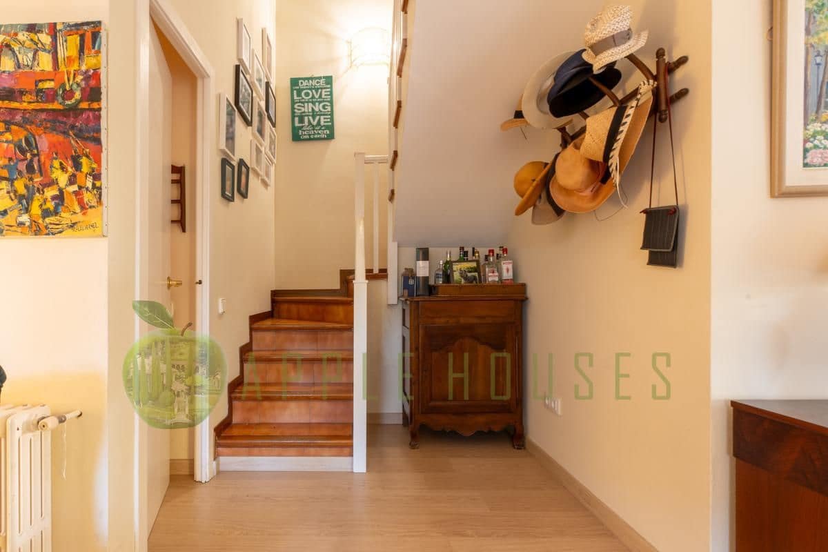 4 soveværelse Rækkehus til salg i Sitges med swimmingpool - € 1.450.000 (Ref: 8814693)