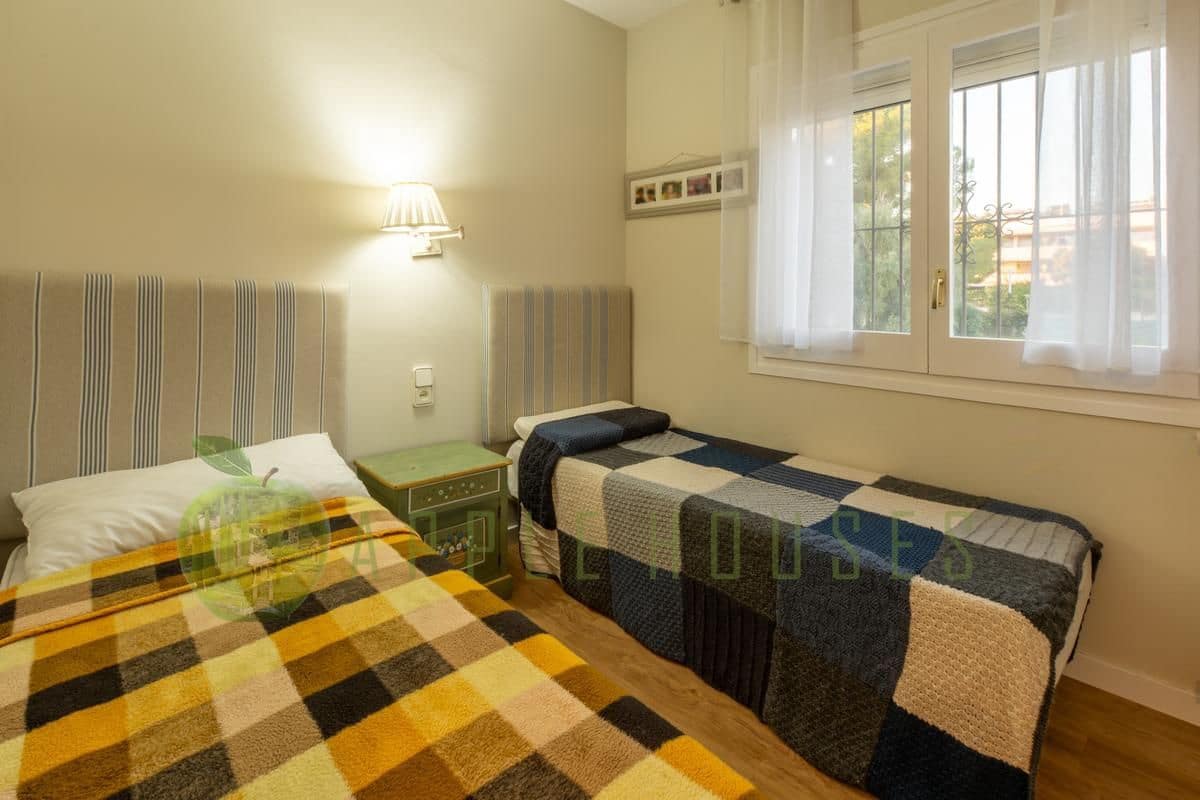 4 soveværelse Rækkehus til salg i Sitges med swimmingpool - € 1.450.000 (Ref: 8814693)