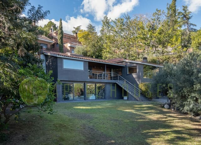 4 bedroom Villa for sale in Premià de Dalt with garage - € 1,149,000 (Ref: 8814694)