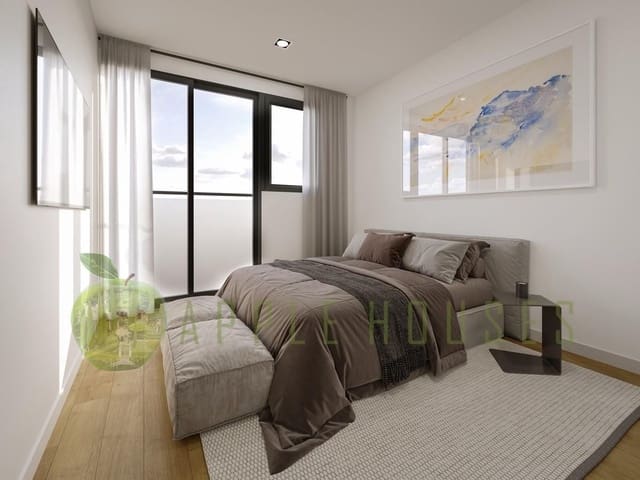 4 bedroom Villa for sale in Vilanova i la Geltrú with garage - € 398,000 (Ref: 8814699)