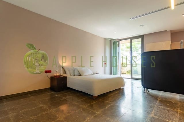 Chalet de 4 habitaciones en Sant Pere de Ribes en venta con garaje - 1.095.000 € (Ref: 8814703)