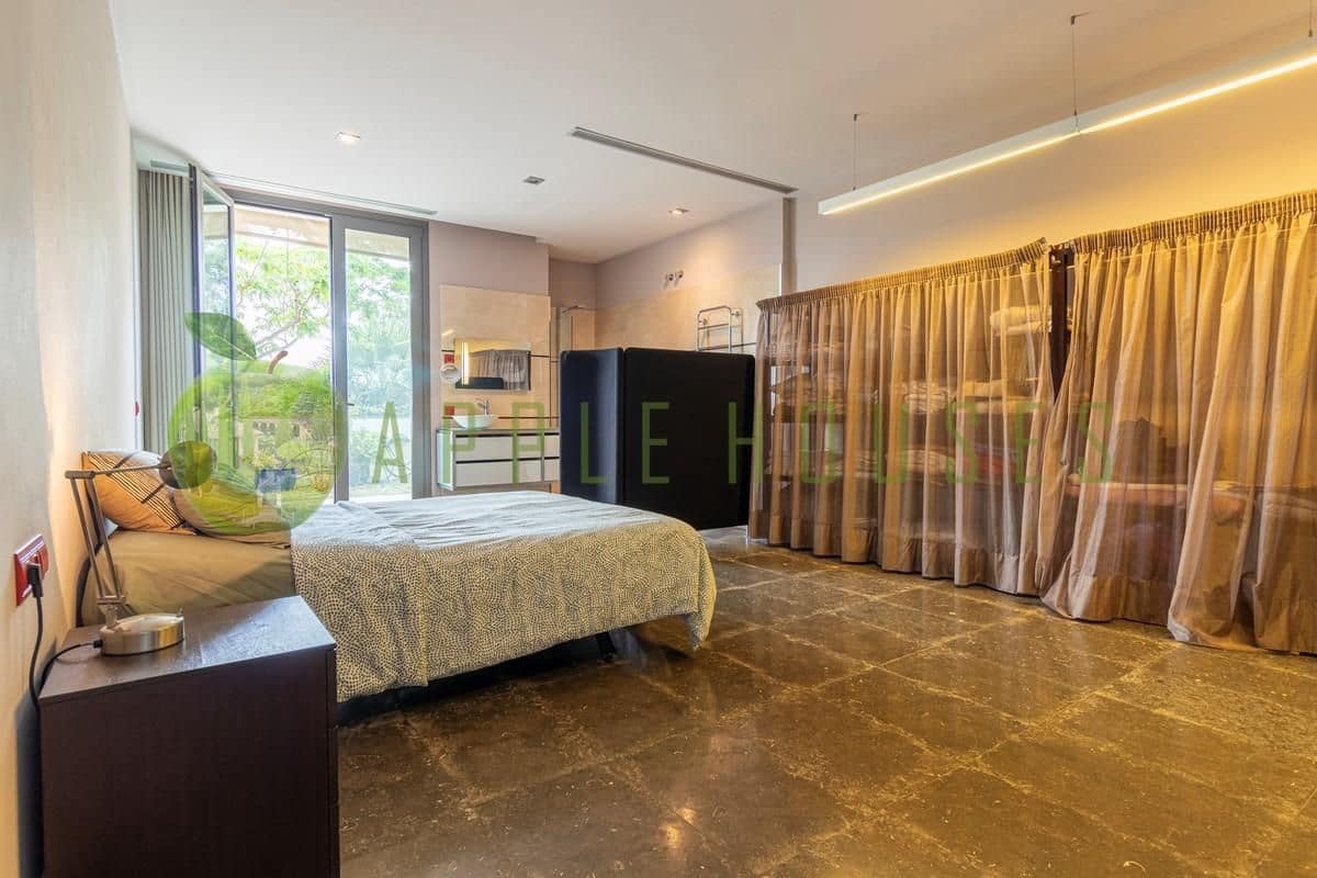 4 makuuhuone Huvila myytävänä paikassa Sant Pere de Ribes mukana 
autotalli - 1 095 000 € (Ref: 8814703)