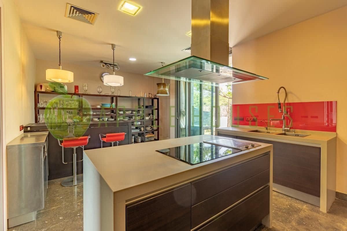 4 bedroom Villa for sale in Sant Pere de Ribes with garage - € 1,095,000 (Ref: 8814703)