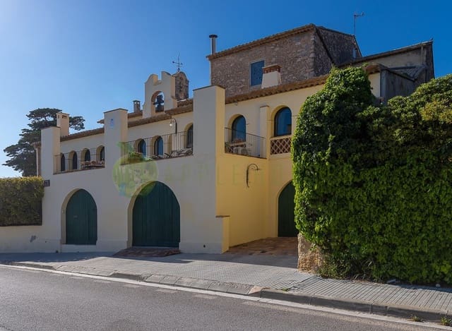 8 sypialnia Willa na sprzedaż w Vilanova i la Geltrú z basenem garażem - 3 700 000 € (Ref: 8938672)