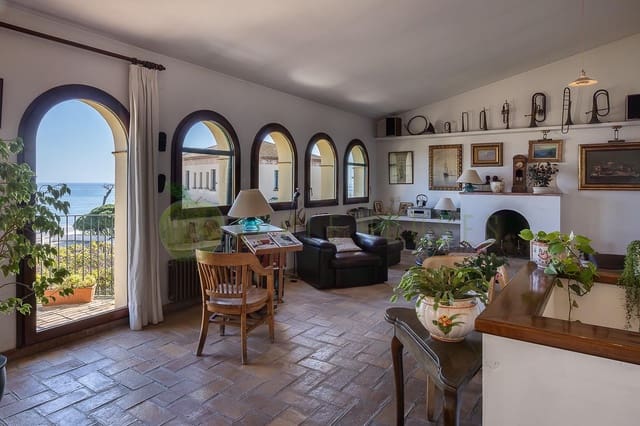 8 slaapkamer Villa te koop in Vilanova i la Geltrú met zwembad garage - € 3.400.000 (Ref: 8938672)