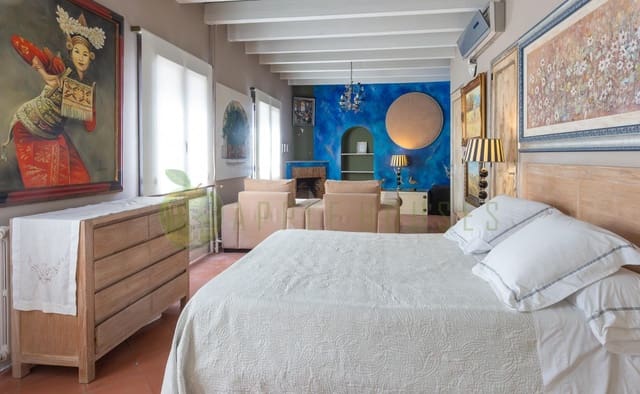 5 sovrum Villa till salu i Sitges - 1 740 000 € (Ref: 9048716)