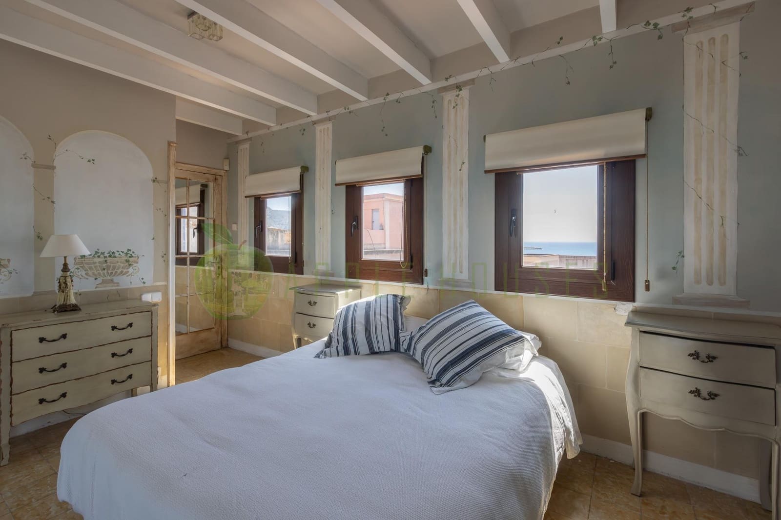 Chalet de 5 habitaciones en Sitges en venta - 1.740.000 € (Ref: 9048716)