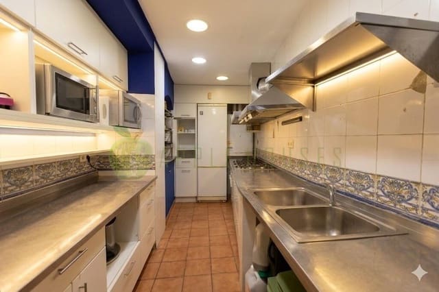 5 soveværelse Villa til salg i Sitges - € 1.690.000 (Ref: 9048716)