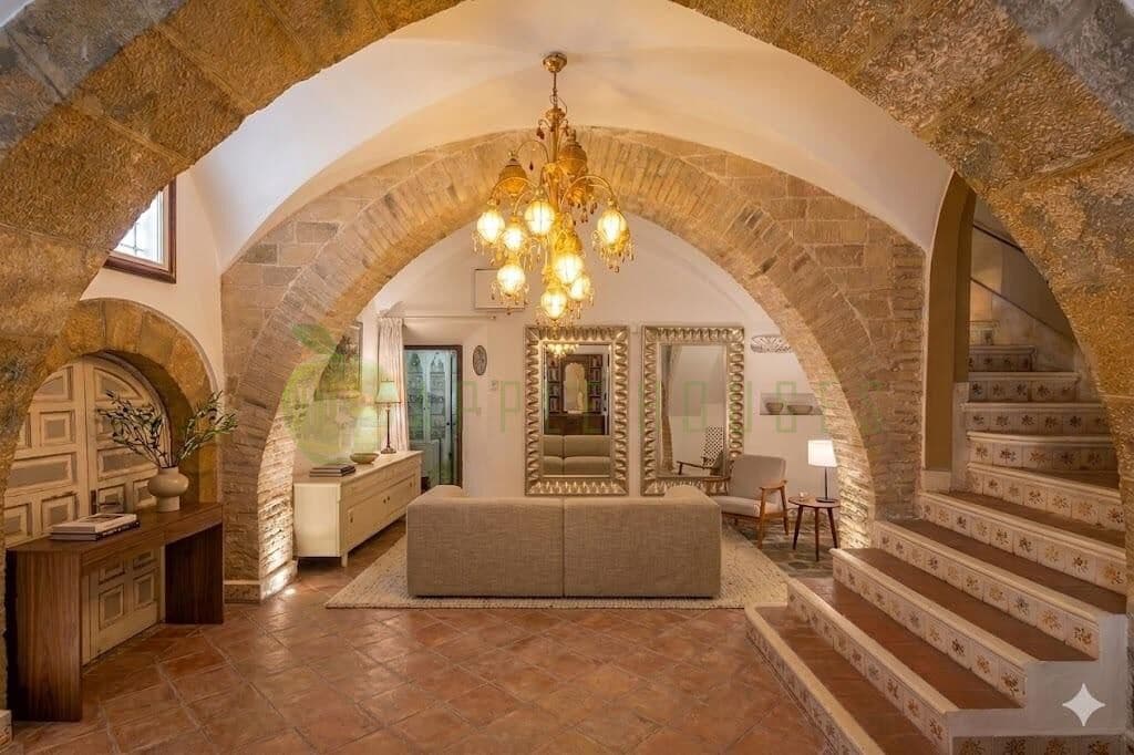 5 bedroom Villa for sale in Sitges - € 1,690,000 (Ref: 9048716)