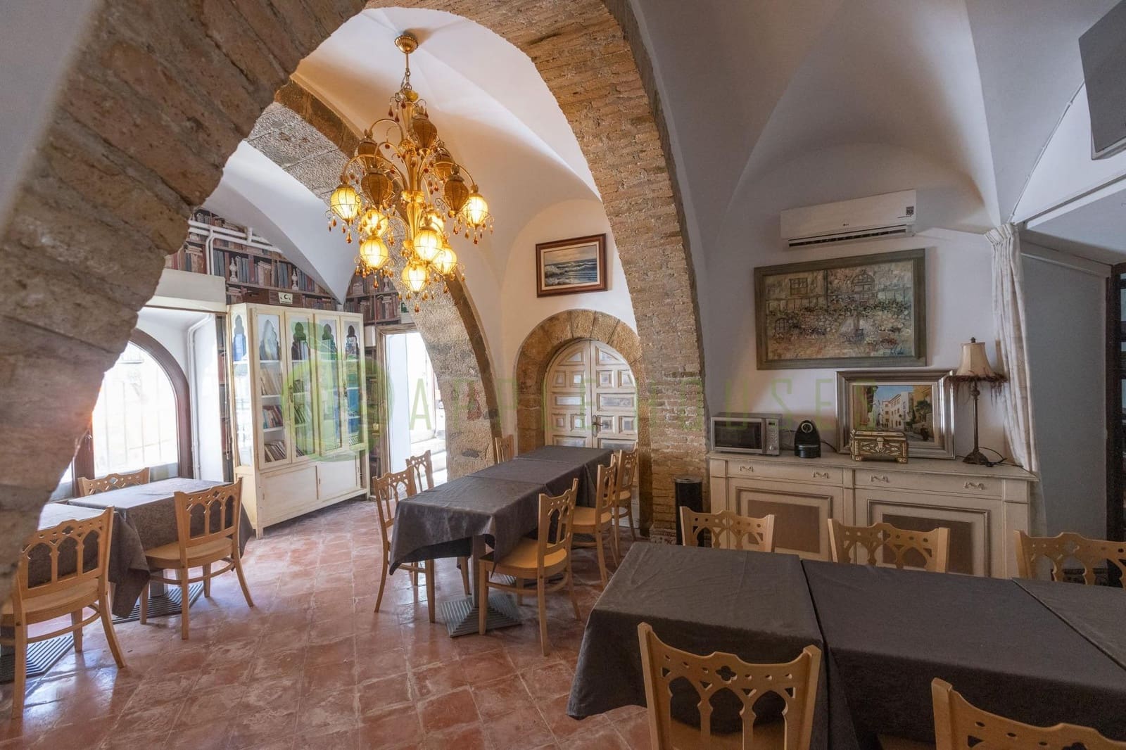 5 bedroom Villa for sale in Sitges - € 1,690,000 (Ref: 9048716)