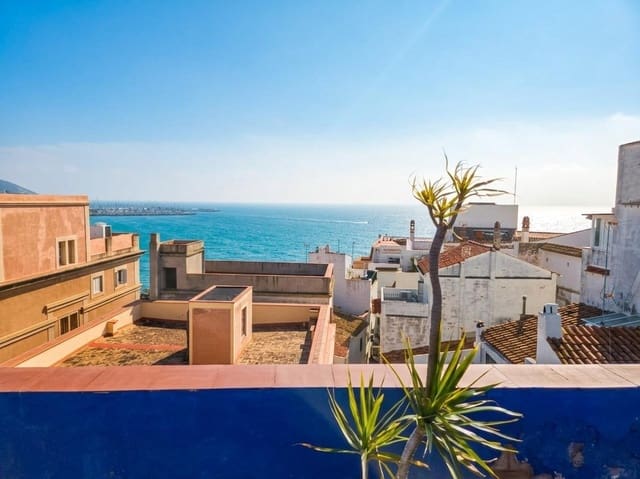 5 makuuhuone Huvila myytävänä paikassa Sitges - 1 690 000 € (Ref: 9048716)