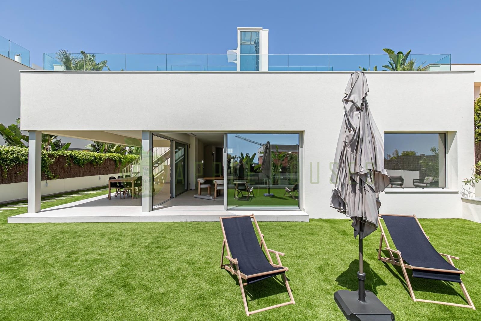5 bedroom Villa for sale in Sitges with pool garage - € 2,690,000 (Ref: 9147055)