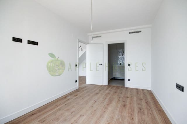 4 soverom Penthouse til salgs i Vilanova i la Geltrú med garasje - € 478 000 (Ref: 9195484)