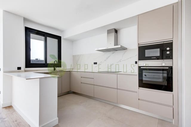 4 soverom Penthouse til salgs i Vilanova i la Geltrú med garasje - € 478 000 (Ref: 9195484)