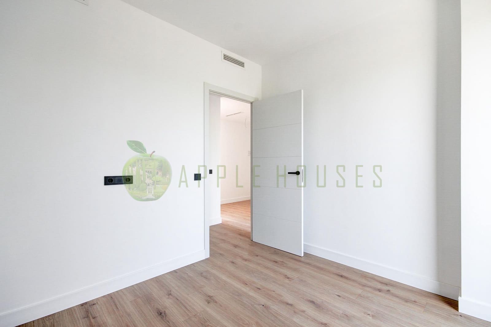 4 soverom Leilighet til salgs i Vilanova i la Geltru med garasje - € 363 000 (Ref: 9208558)