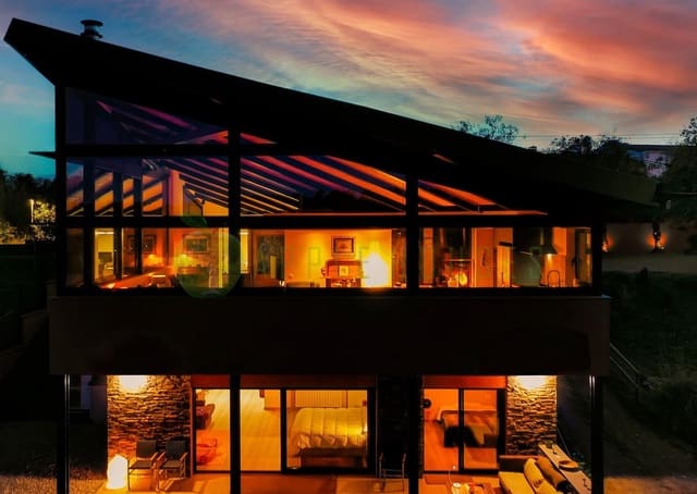 4 bedroom Villa for sale in Sant Martí Sarroca - € 786,000 (Ref: 9264475)