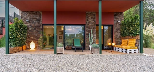 Chalet de 4 habitaciones en Sant Martí Sarroca en venta - 745.000 € (Ref: 9264475)