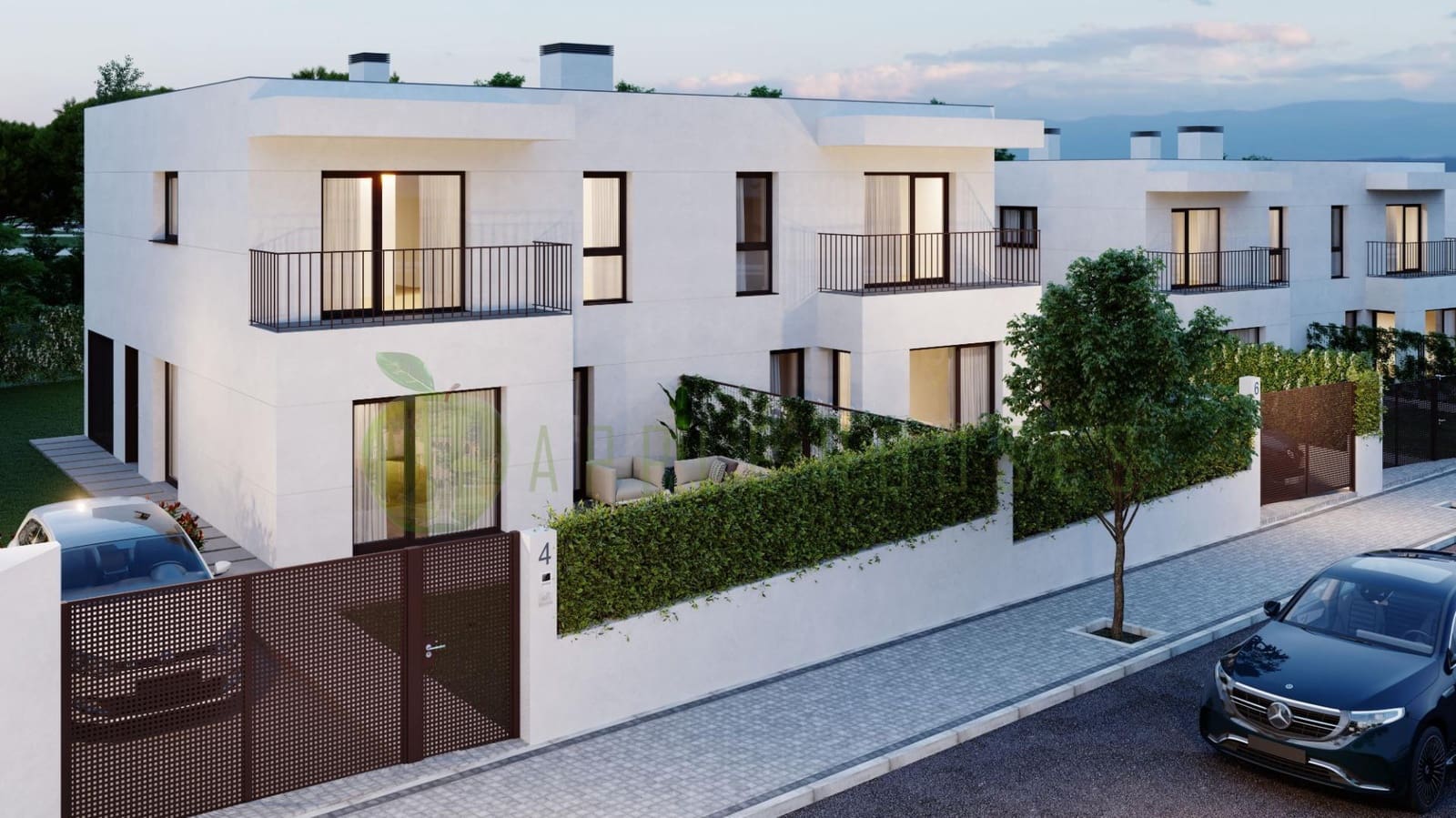 4 bedroom Semi-detached Villa for sale in Calafell with garage - € 435,000 (Ref: 9296863)