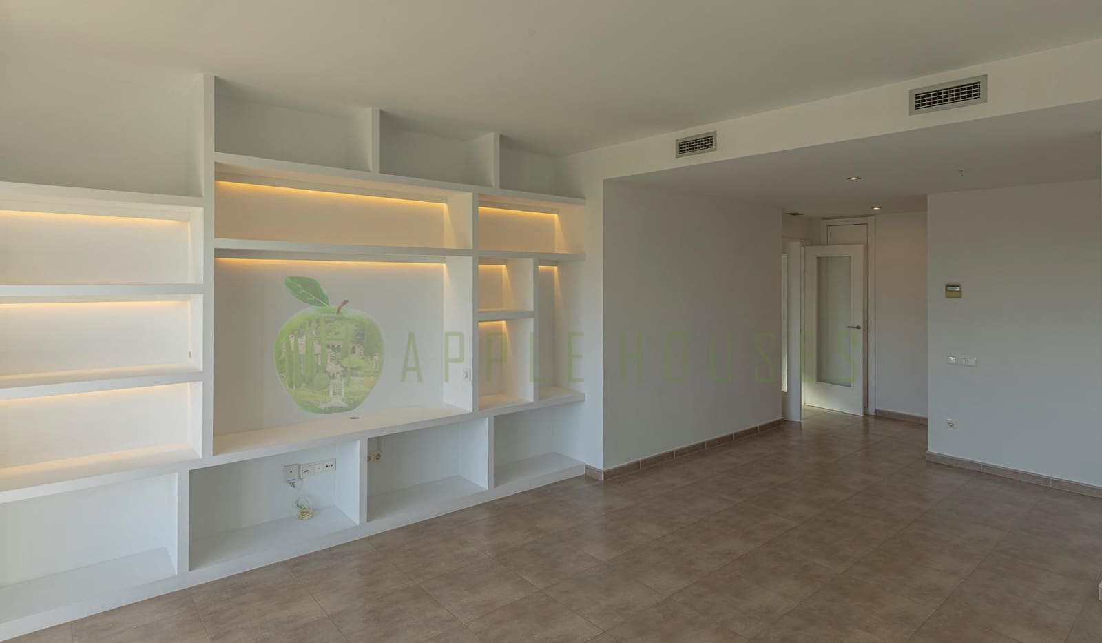 Apartamento de 3 habitaciones en Sitges en alquiler con piscina garaje - 2.100 € (Ref: 9400908)