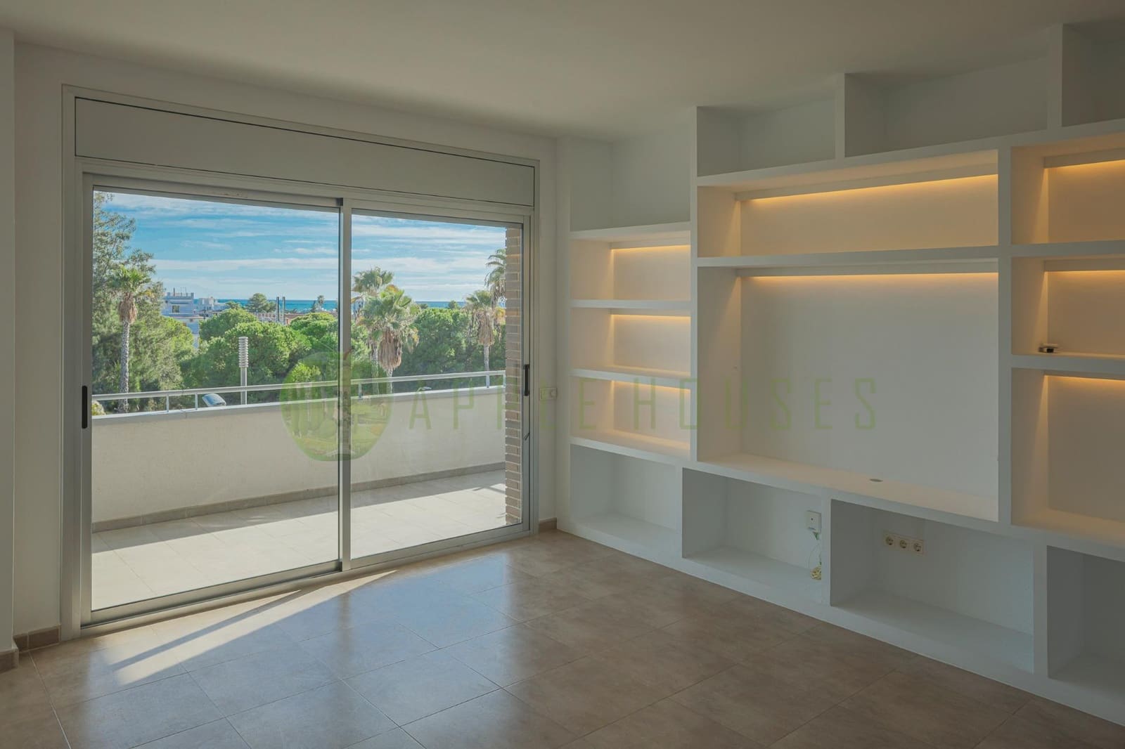 Apartamento de 3 habitaciones en Sitges en alquiler con piscina garaje - 2.100 € (Ref: 9400908)