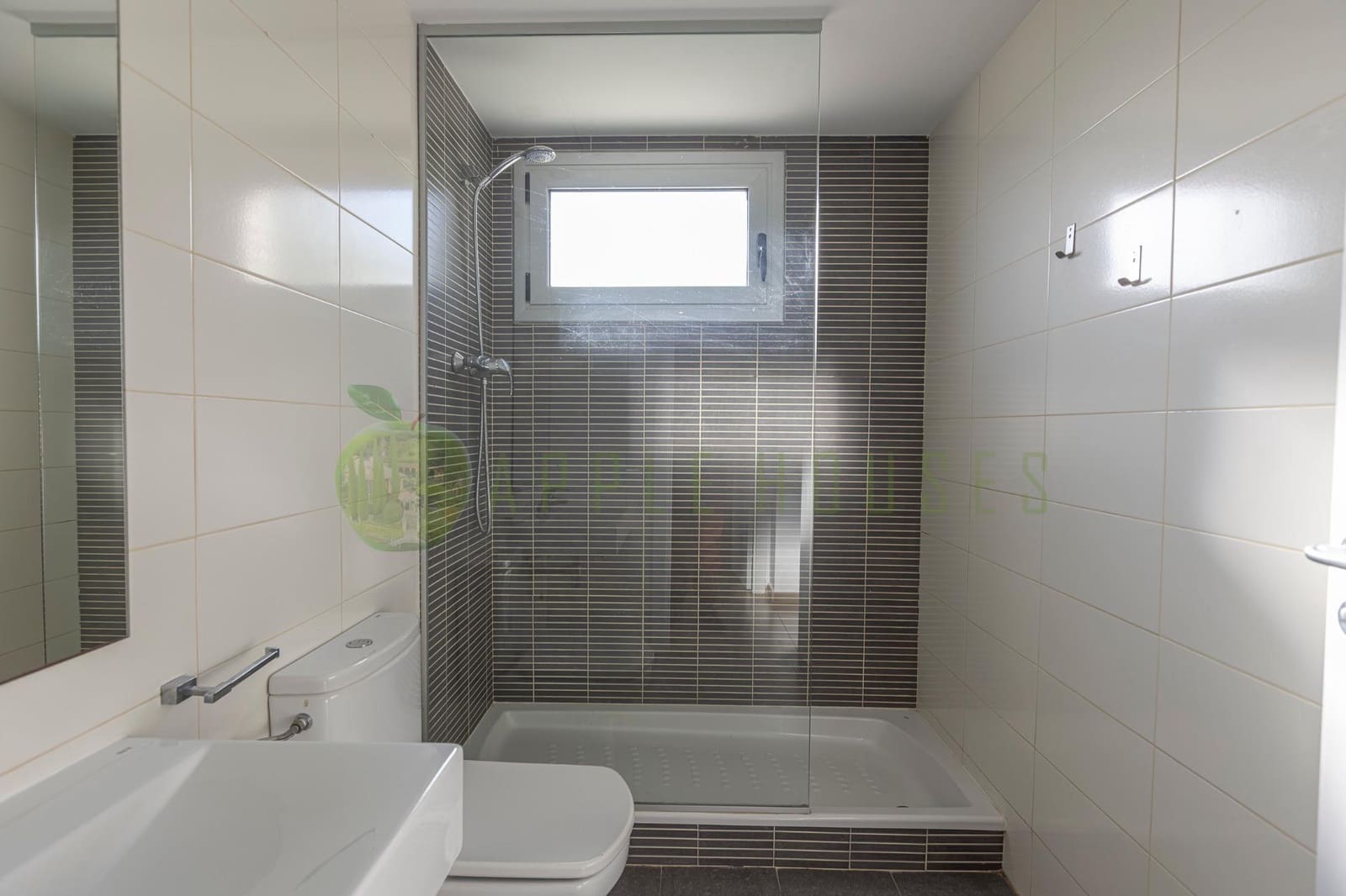 Apartamento de 3 habitaciones en Sitges en alquiler con piscina garaje - 2.100 € (Ref: 9400908)