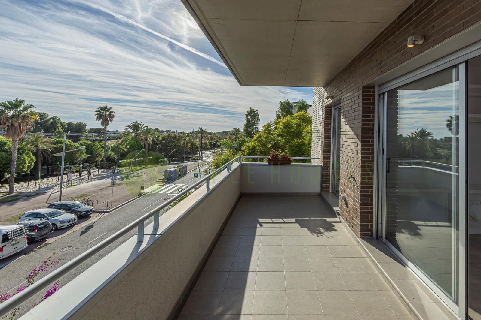 Apartamento de 3 habitaciones en Sitges en alquiler con piscina garaje - 2.100 € (Ref: 9400908)