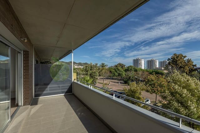 Apartamento de 3 habitaciones en Sitges en alquiler con piscina garaje - 2.100 € (Ref: 9400908)