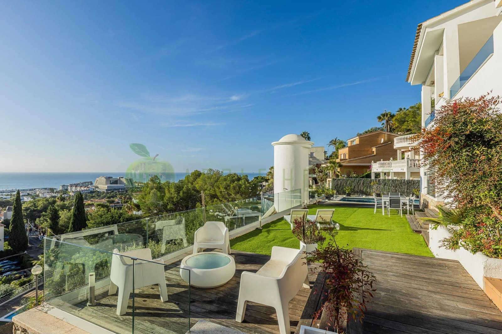 Chalet de 5 habitaciones en Sitges en venta con piscina - 1.595.000 € (Ref: 9473148)