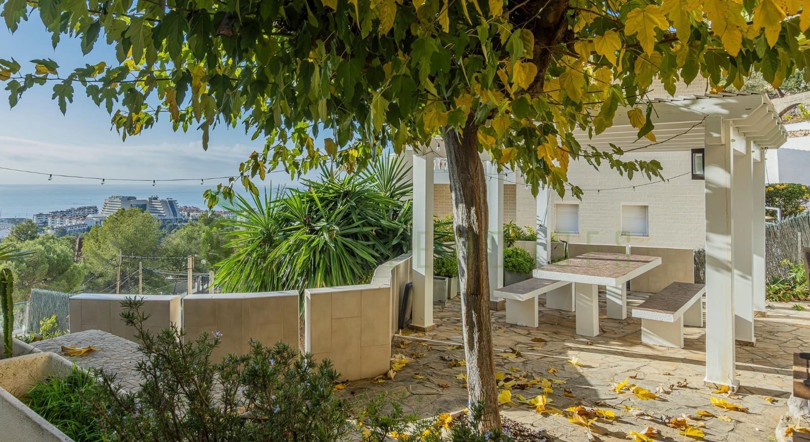 5 bedroom Villa for sale in Sitges with pool - € 1,495,000 (Ref: 9473148)