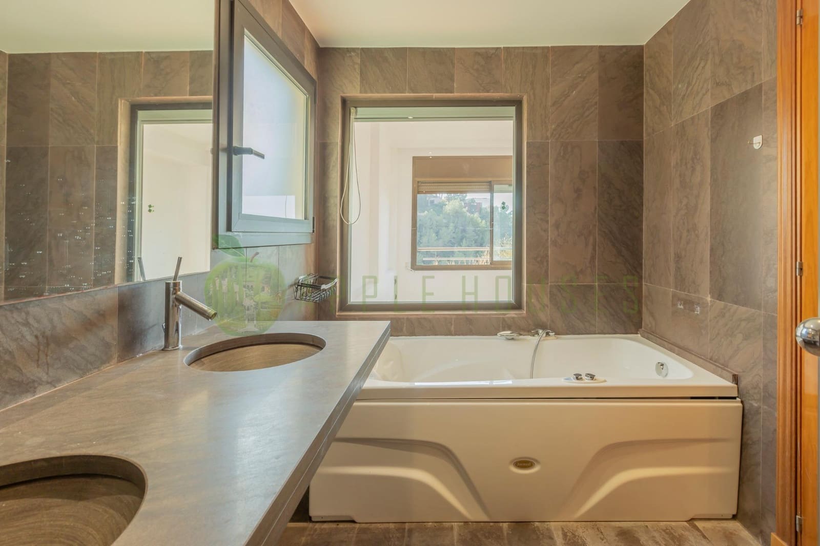 4 quarto Moradia para venda em Sitges com piscina - 950 000 € (Ref: 9474895)