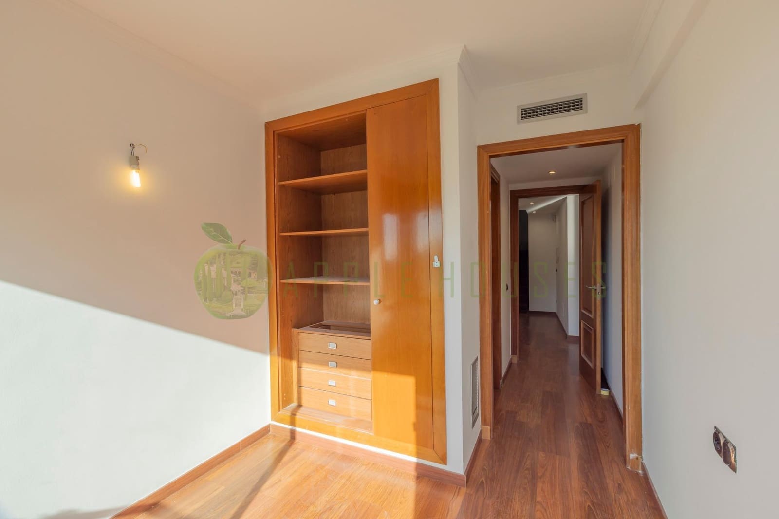 4 quarto Moradia para venda em Sitges com piscina - 950 000 € (Ref: 9474895)