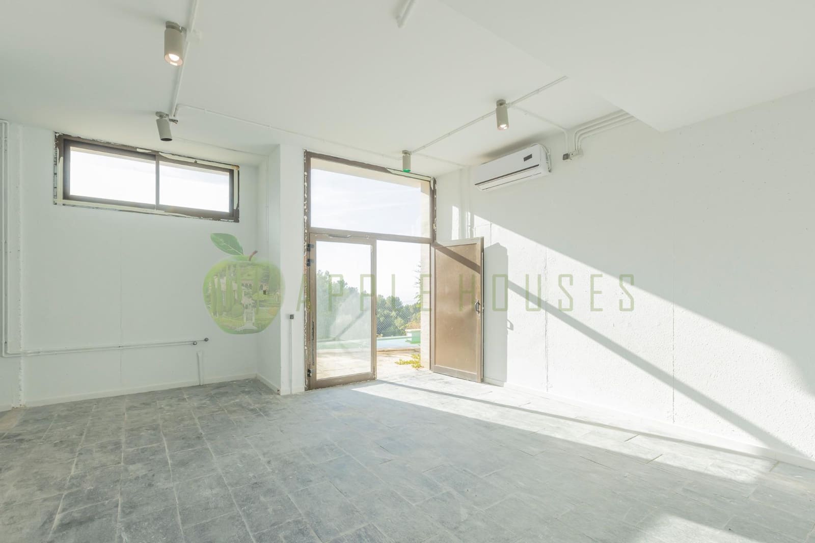 4 quarto Moradia para venda em Sitges com piscina - 950 000 € (Ref: 9474895)