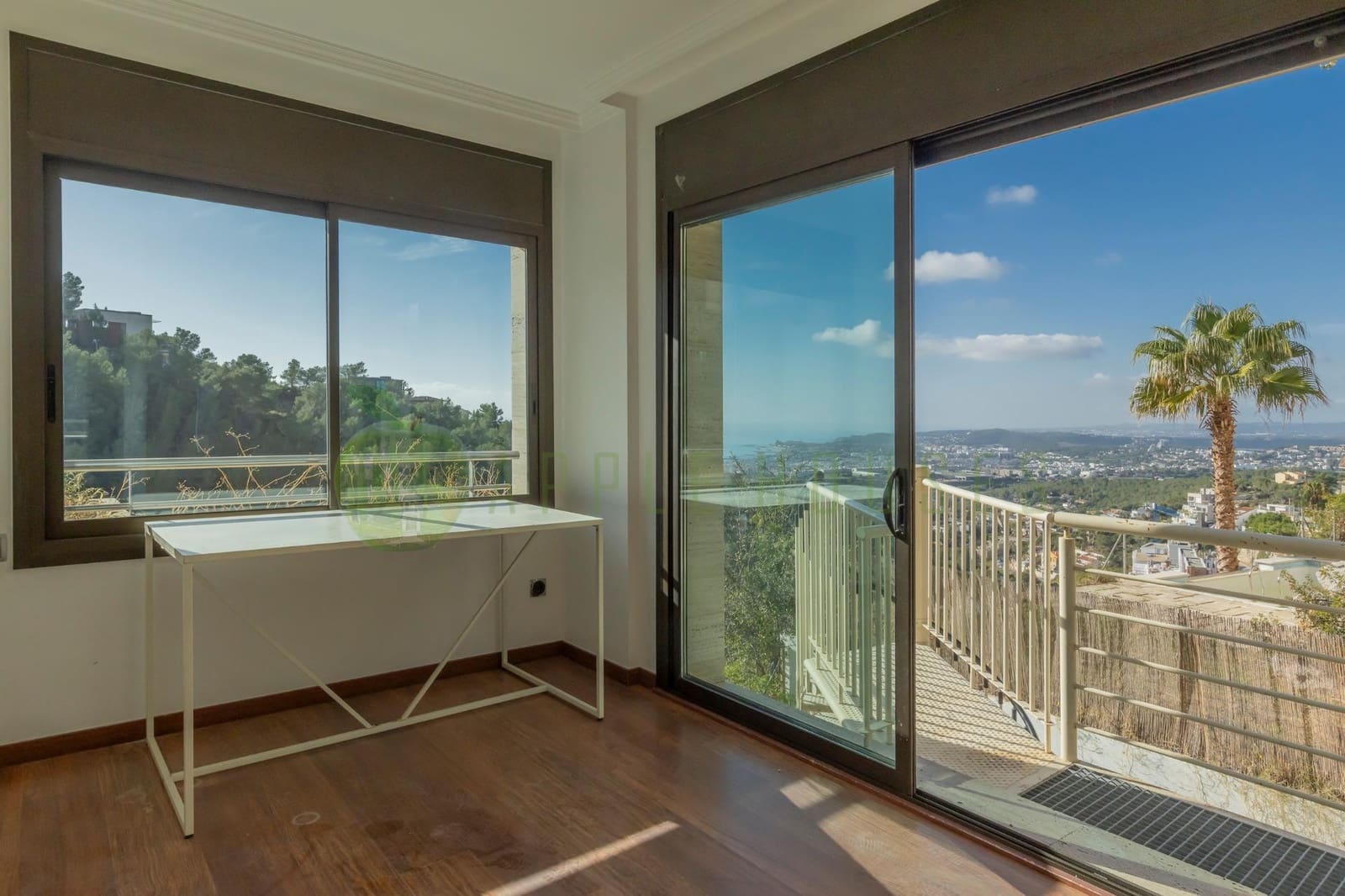 4 quarto Moradia para venda em Sitges com piscina - 950 000 € (Ref: 9474895)